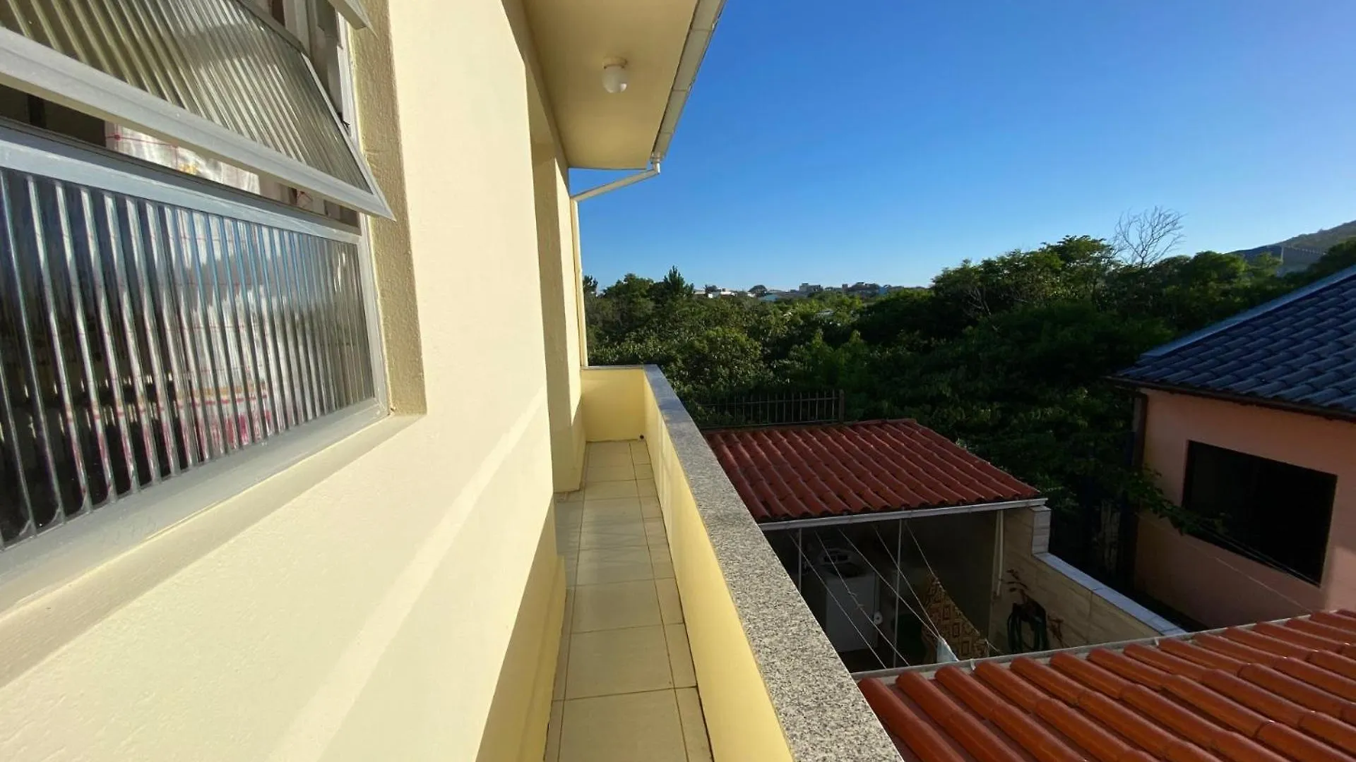 J E E Apartamentos Na Barra Da Lagoa Florianopolis Brazil
